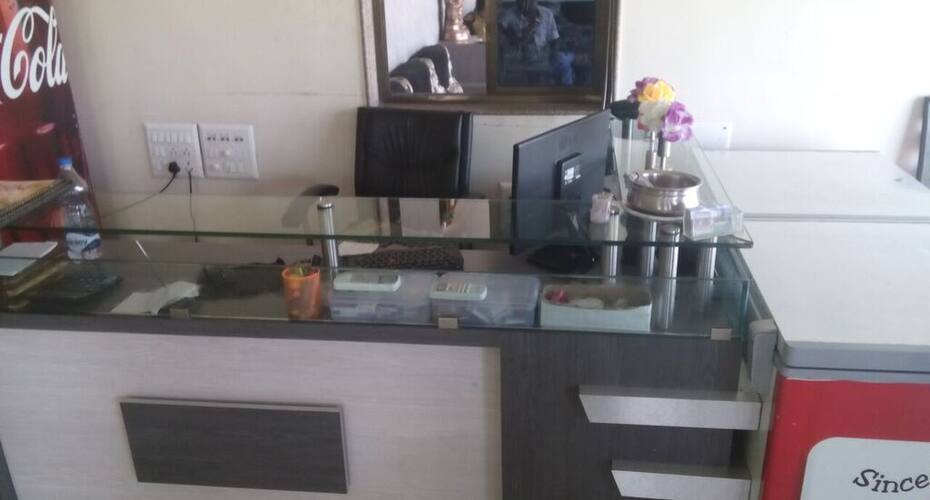 Paavan Hotel and Guest House, Prantij 2